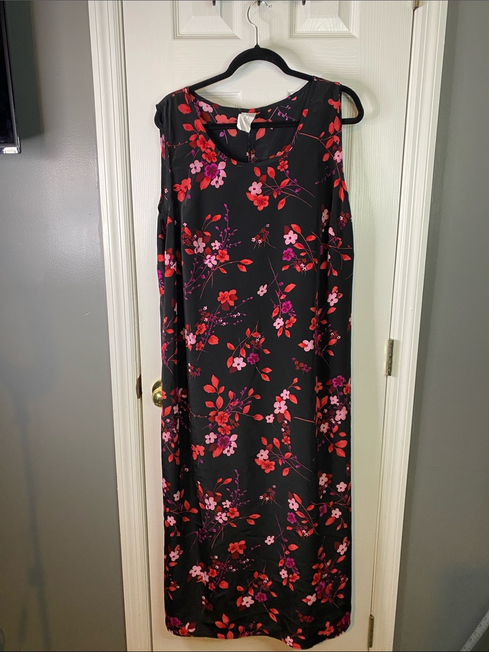No Brand Size 20 Maxi Black And Pink And Purple Sleeveless.